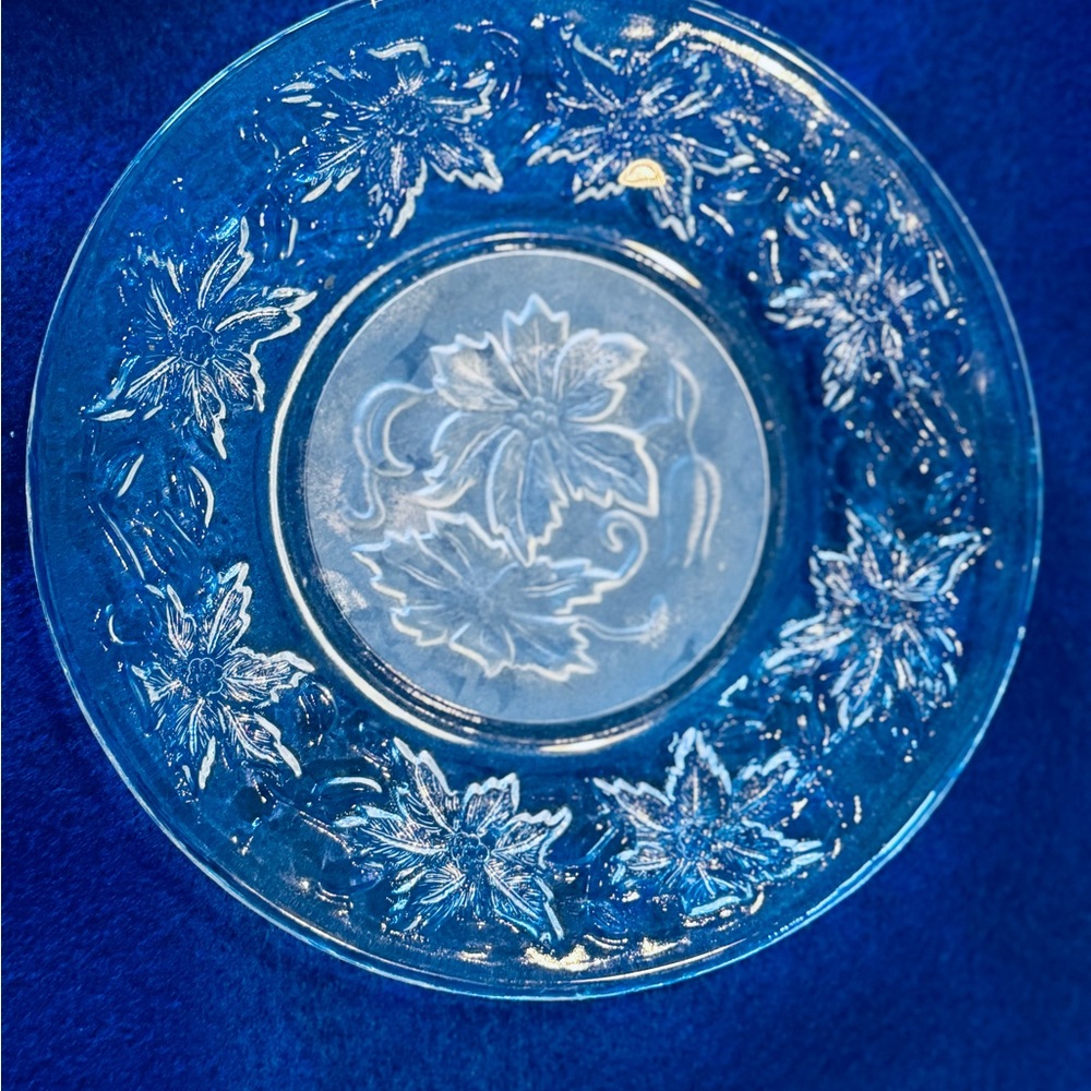 Princess House FANTASIA Poinsettia Embossed Crystal 6" Saucer Plates - LOT B